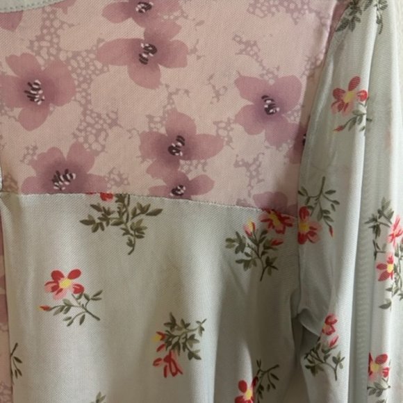 Urban Outfitters Mesh Top with Floral Block Print - Size M - Picture 2 of 3